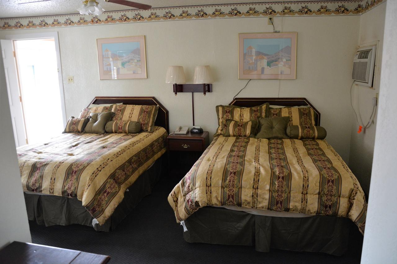 Budget Inn Of Brownfield Екстериор снимка