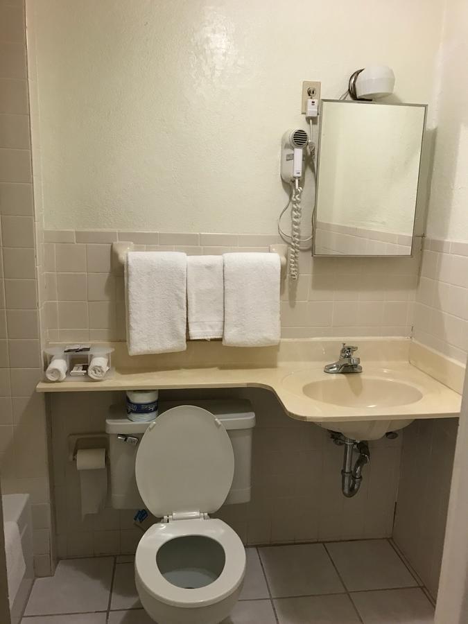 Budget Inn Of Brownfield Екстериор снимка